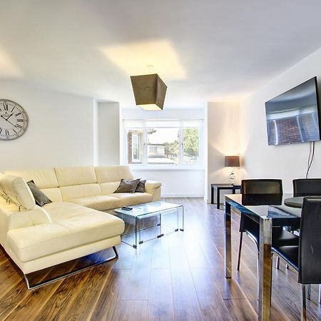 Sunderland Short Stays 2 Bedroom Apartment Free Parking Fulwell Sr6 المظهر الخارجي الصورة