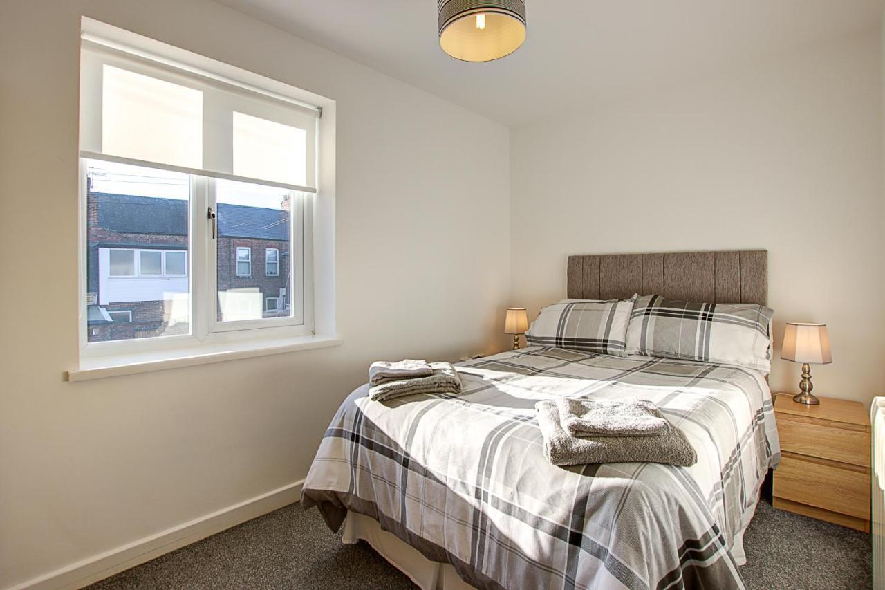 Sunderland Short Stays 2 Bedroom Apartment Free Parking Fulwell Sr6 المظهر الخارجي الصورة