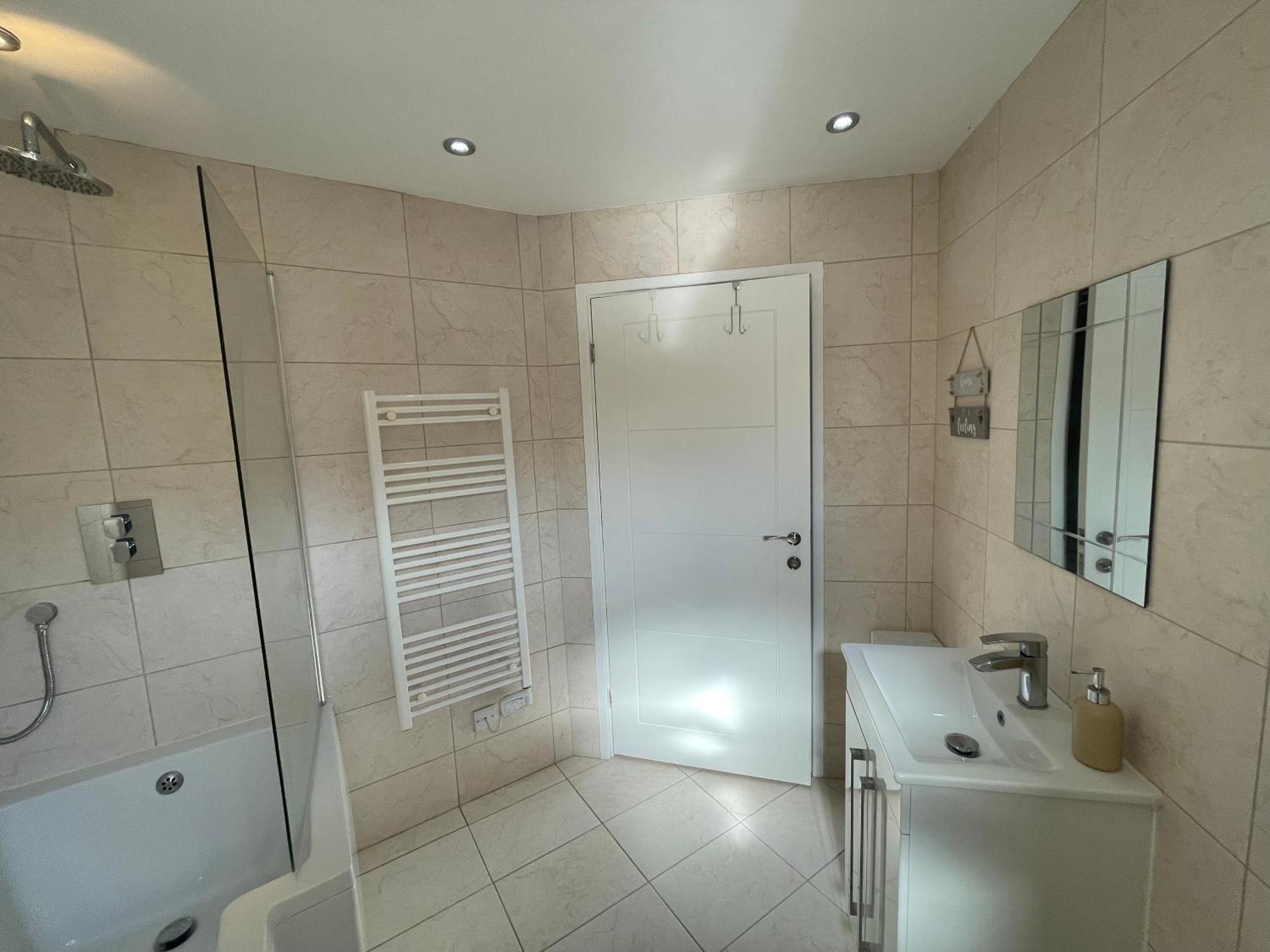 Sunderland Short Stays 2 Bedroom Apartment Free Parking Fulwell Sr6 المظهر الخارجي الصورة