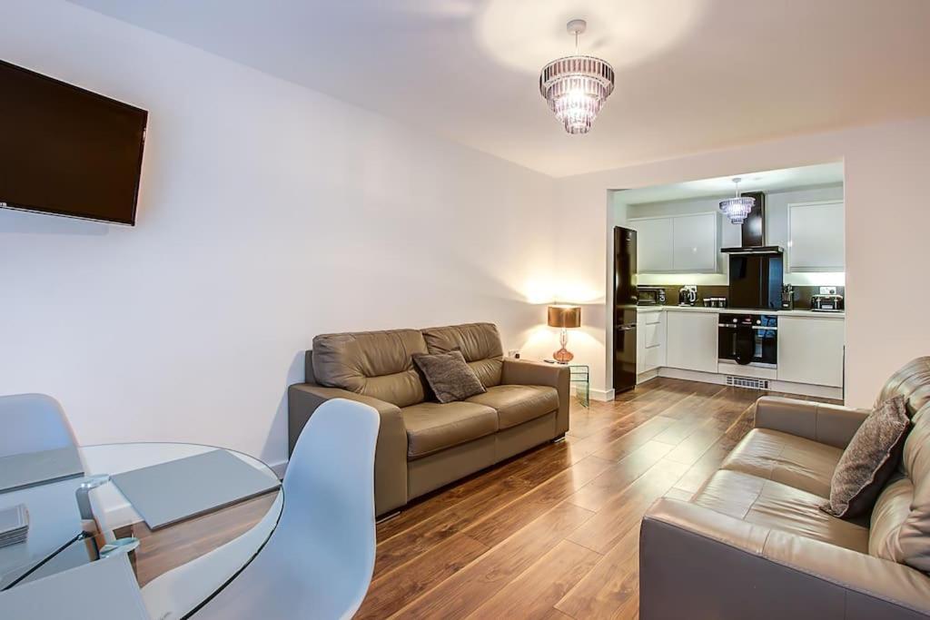 Sunderland Short Stays 2 Bedroom Apartment Free Parking Fulwell Sr6 المظهر الخارجي الصورة