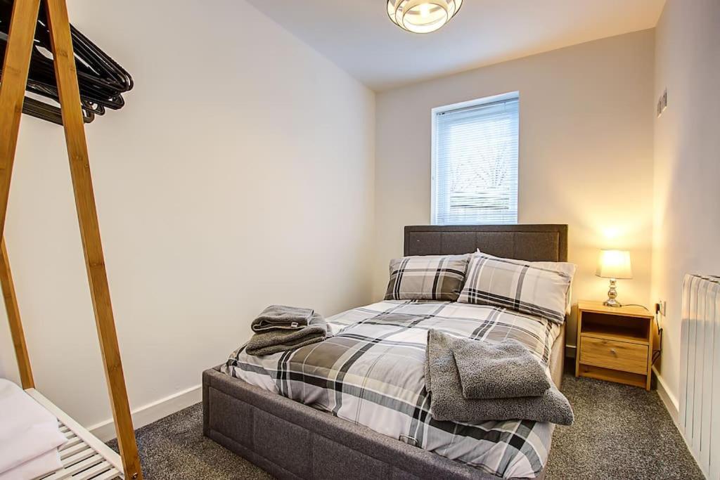 Sunderland Short Stays 2 Bedroom Apartment Free Parking Fulwell Sr6 المظهر الخارجي الصورة
